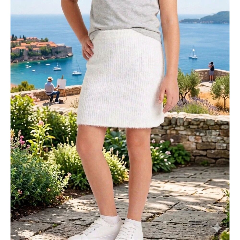 Art Class Fuzzy Super Soft Sweater Skirt Girls Size XL 14 White Holiday New